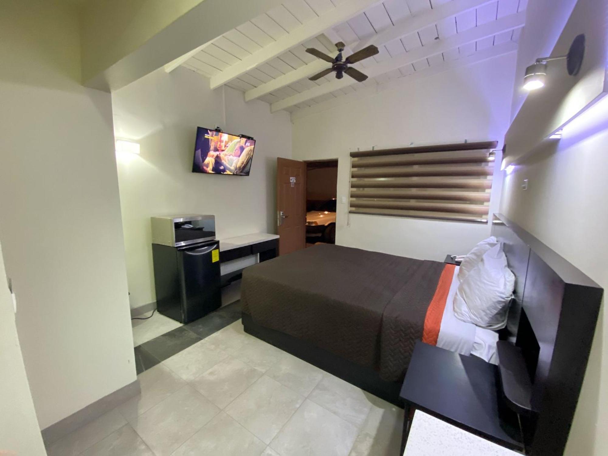 Motel Reno Тіхуана Екстер'єр фото